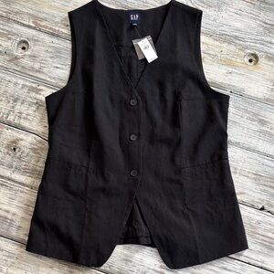 NWT, GAP black button front vest, size L